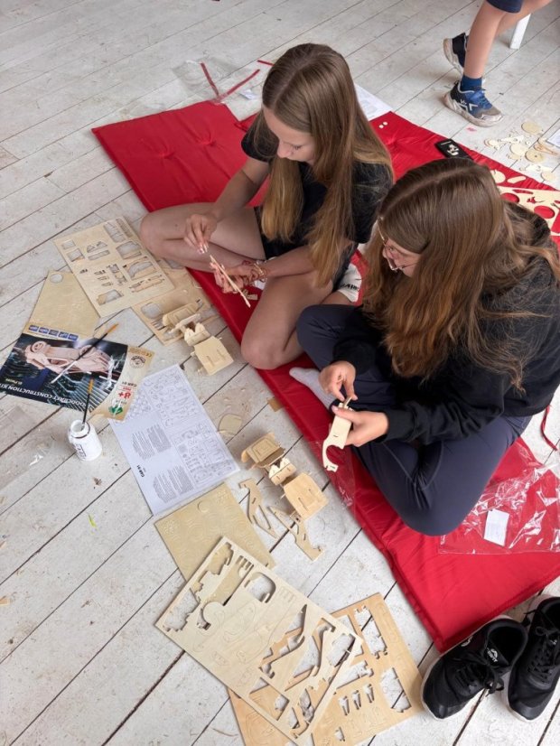 50711-Kurz rajz és festés, 1. turnus, 5. nap, Betliar, 25.07.11